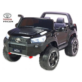 Toyota Hilux Rugged-X s 2.4G, 4x4 dvojmiestná